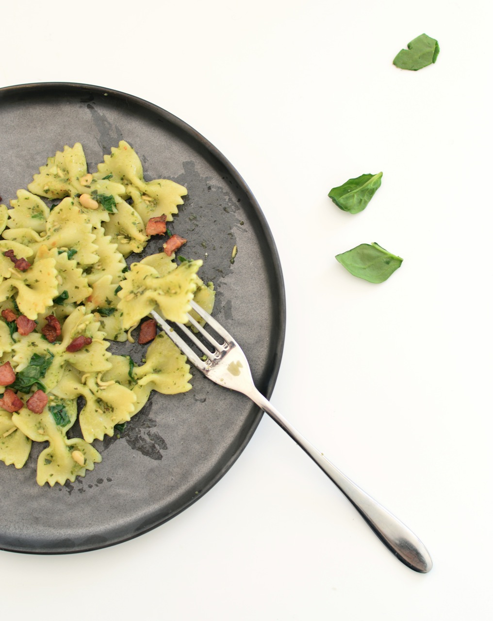 pasta with pesto spinach and pancetta recipe