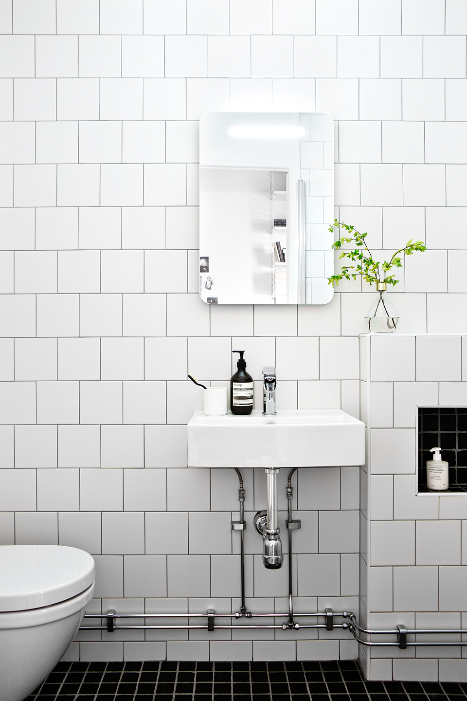 tips for a clutter free bathroom