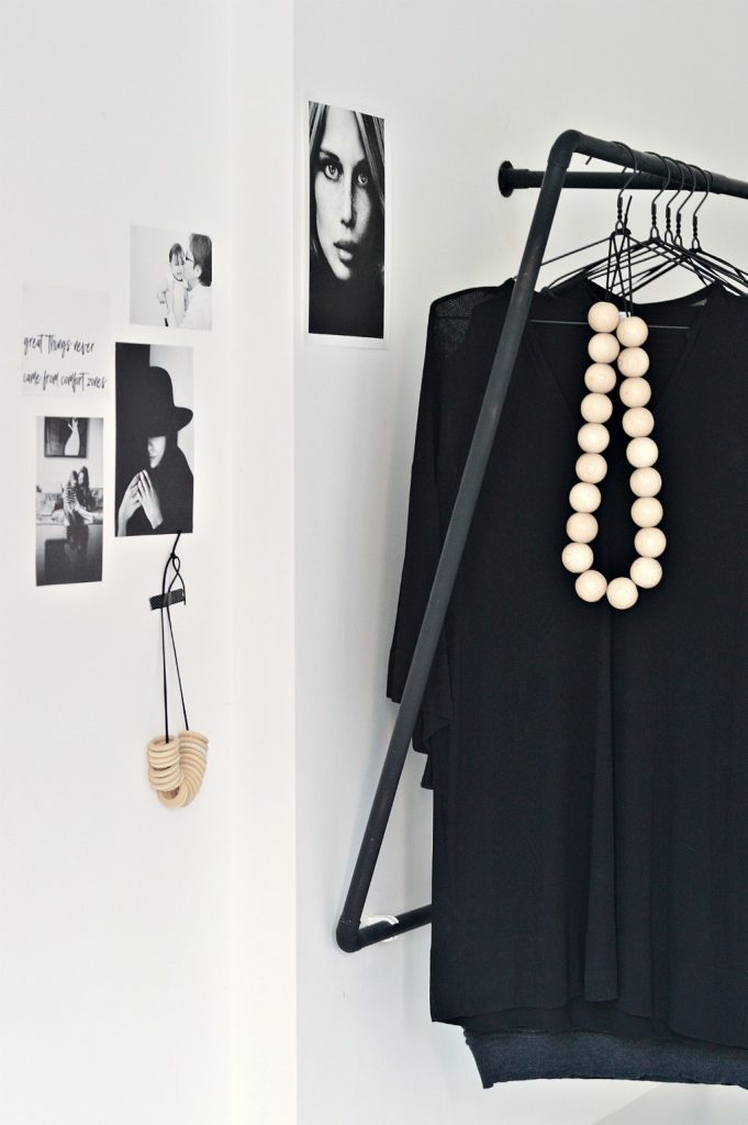 A minimal open wardrobe diy for your bedroom - DIY home decor - Your DIY Family