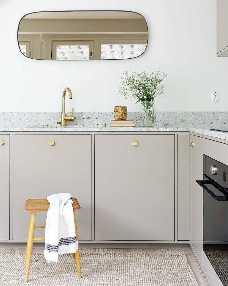 Picture of 5 minimalist kitchen colour schemes (that aren't white) - your DIY family
