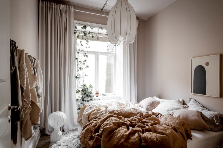 warm Scandinavian bedroom