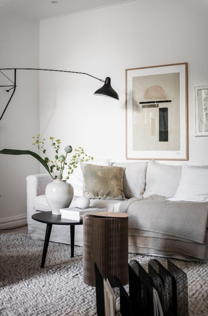Stunning Minimalist Nordic Studio Apartment Decor image