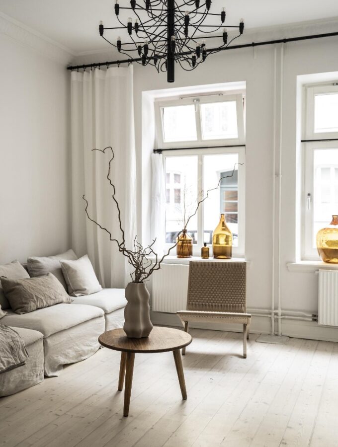 home tour | a cosy minimalist home with lots of wooden accents