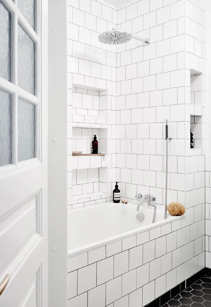 design ideas and tips to make a small bathroom look bigger - DIY home ...