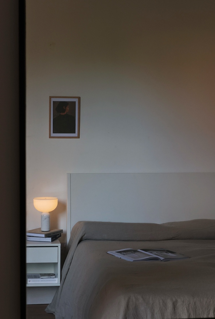 beige and white bedroom decor