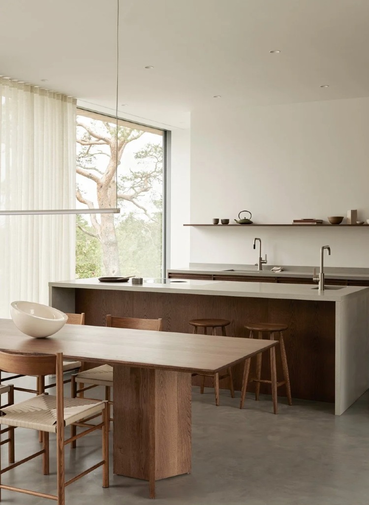 tidy kitchen diner